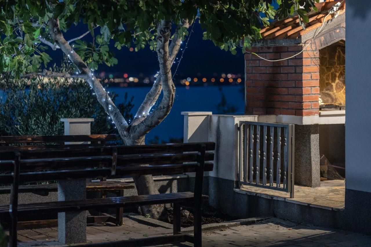 Holiday Home Insulam Mare Trogir Exterior photo